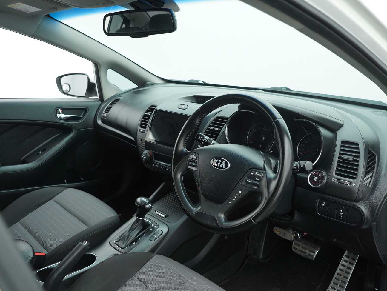 used 2013 Kia Cerato  1.6