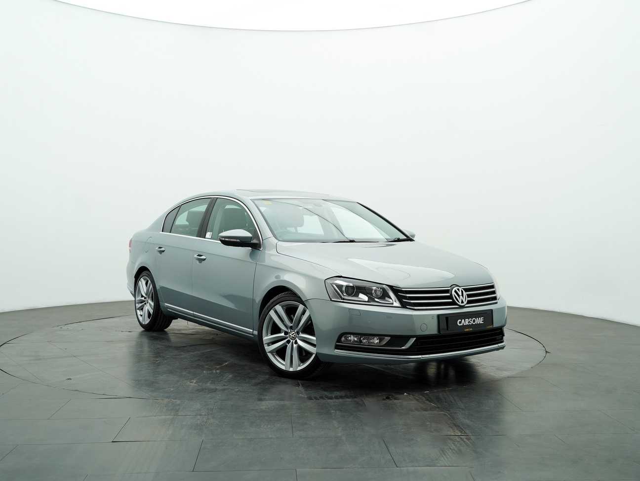 terpakai 2012 Volkswagen Passat TSI 1.8