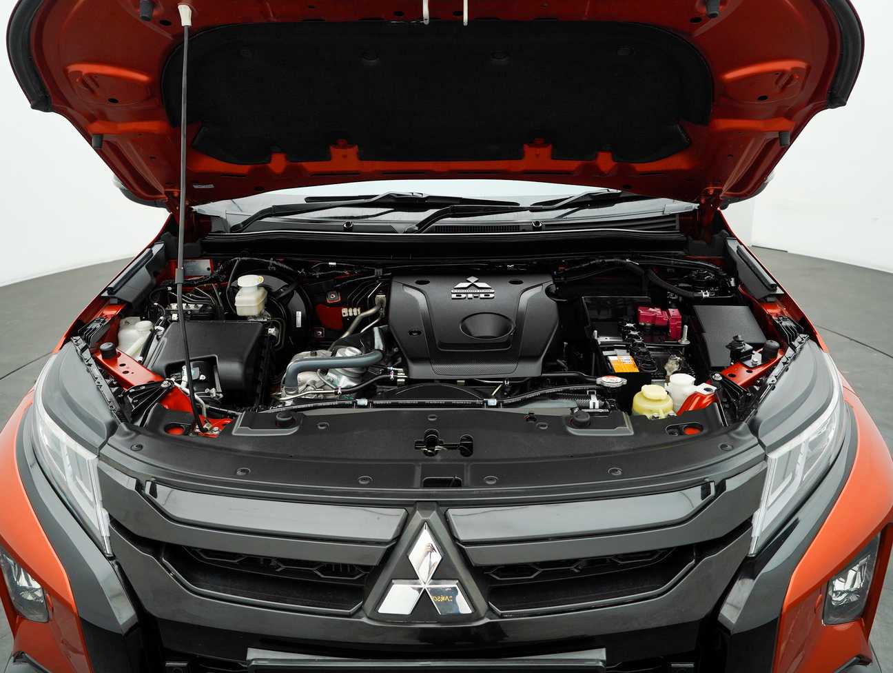 used 2023 Mitsubishi Triton VGT Athlete Dual Cab 4X4 2.4