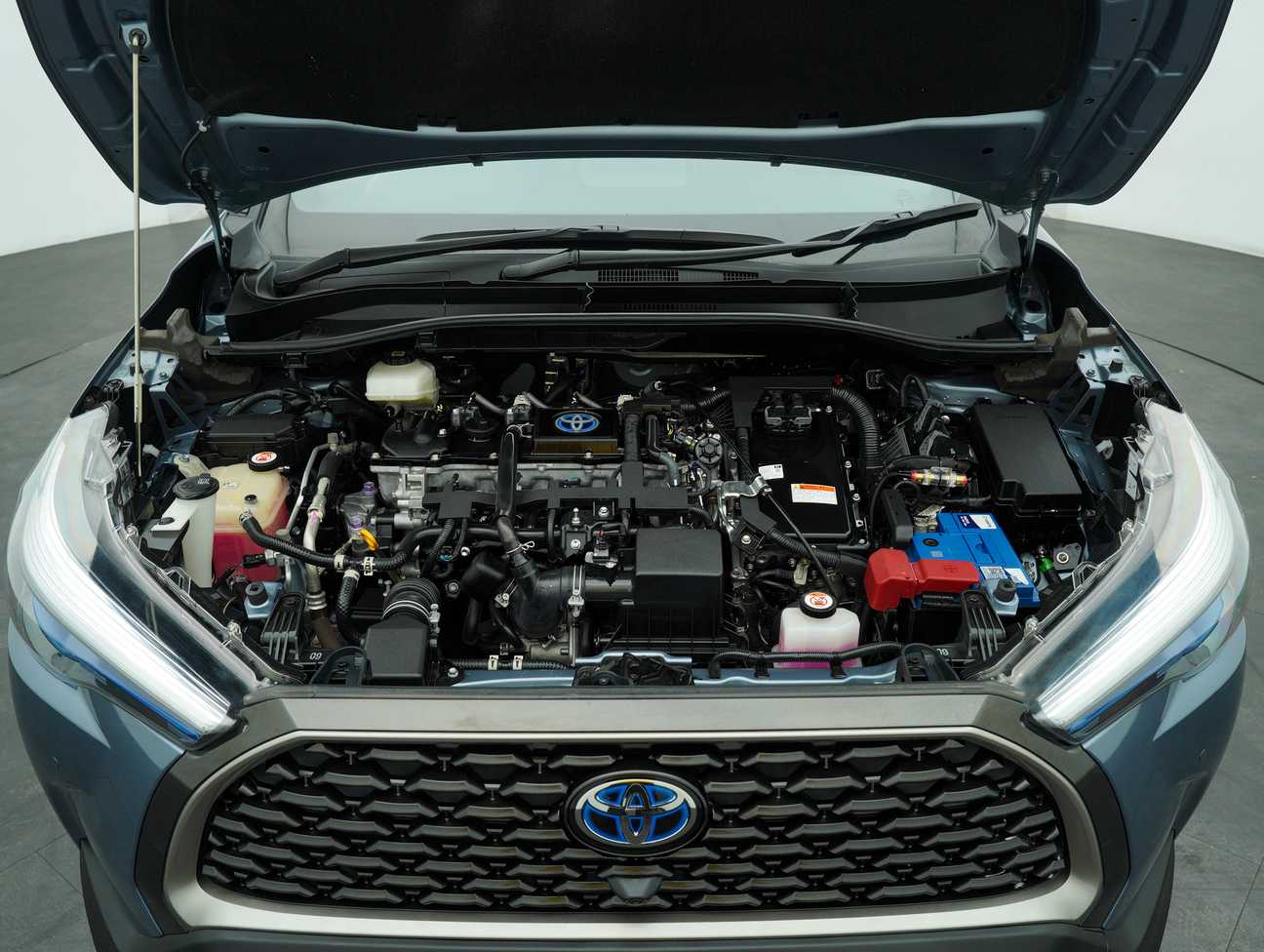 terpakai 2022 Toyota Corolla Cross Hybrid 1.8