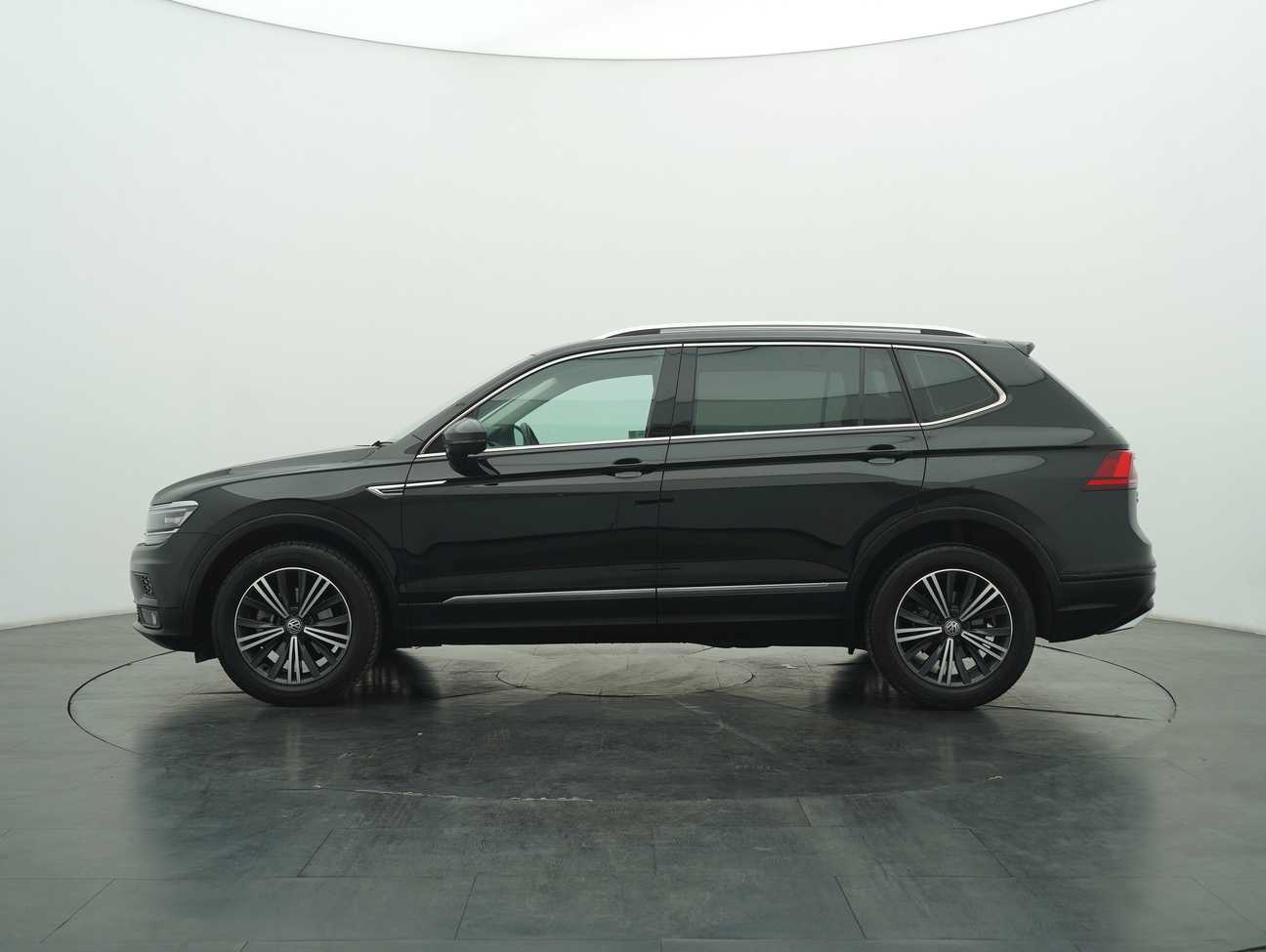terpakai 2021 Volkswagen Tiguan Allspace Highline 1.4