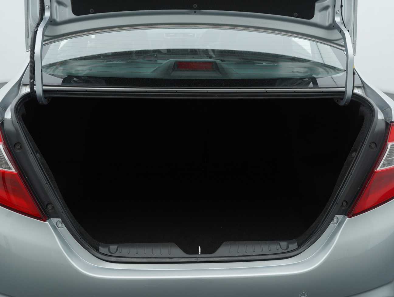 terpakai 2016 Perodua Bezza Advance 1.3