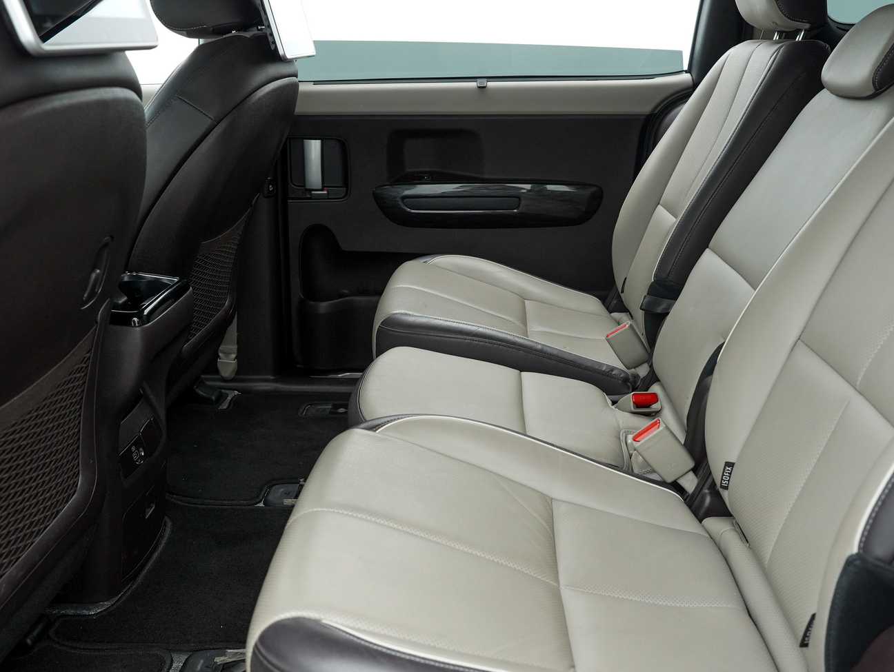 terpakai 2018 Kia Grand Carnival CRDi 2.2