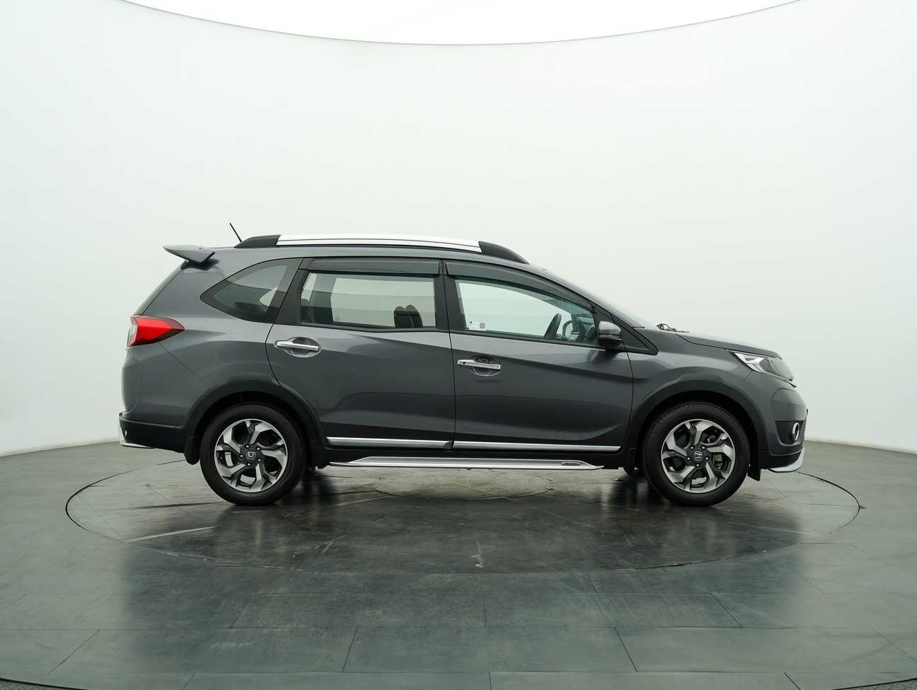 used 2017 Honda BR-V V 1.5