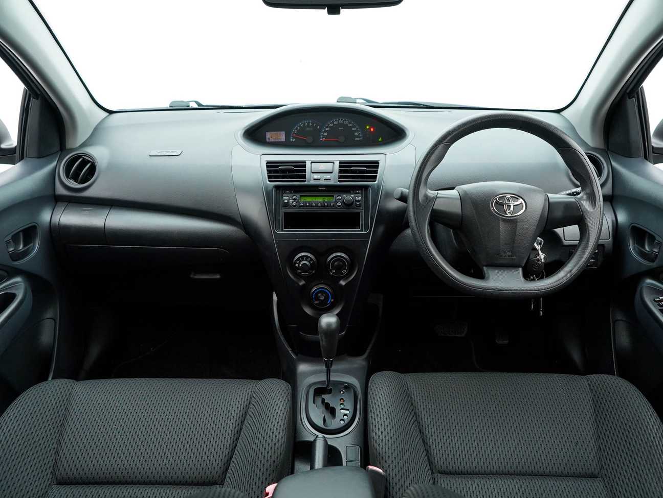 terpakai 2010 Toyota Vios J 1.5