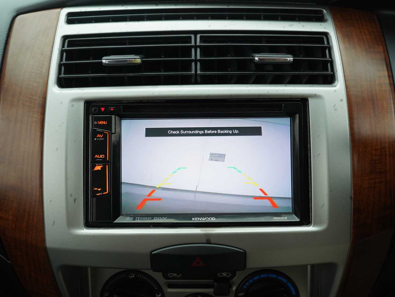 used 2011 Nissan Grand Livina CVTC Comfort 1.8