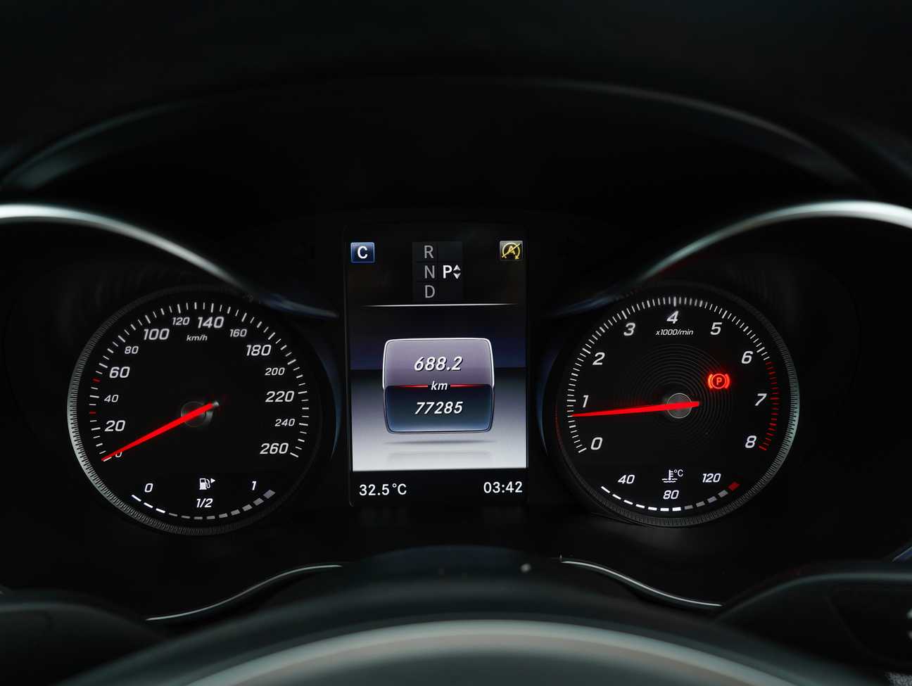 terpakai 2017 Mercedes-Benz C 200 2.0