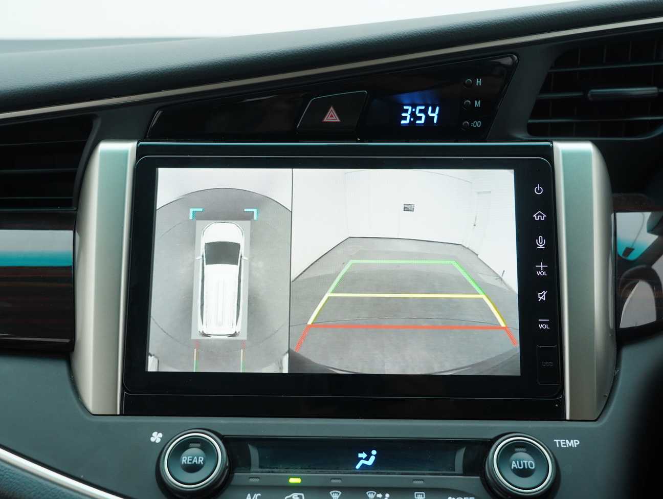 terpakai 2021 Toyota Innova X 2.0