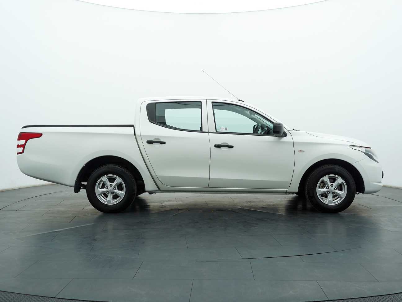 terpakai 2017 Mitsubishi Triton Quest Dual Cab 4X2 2.5