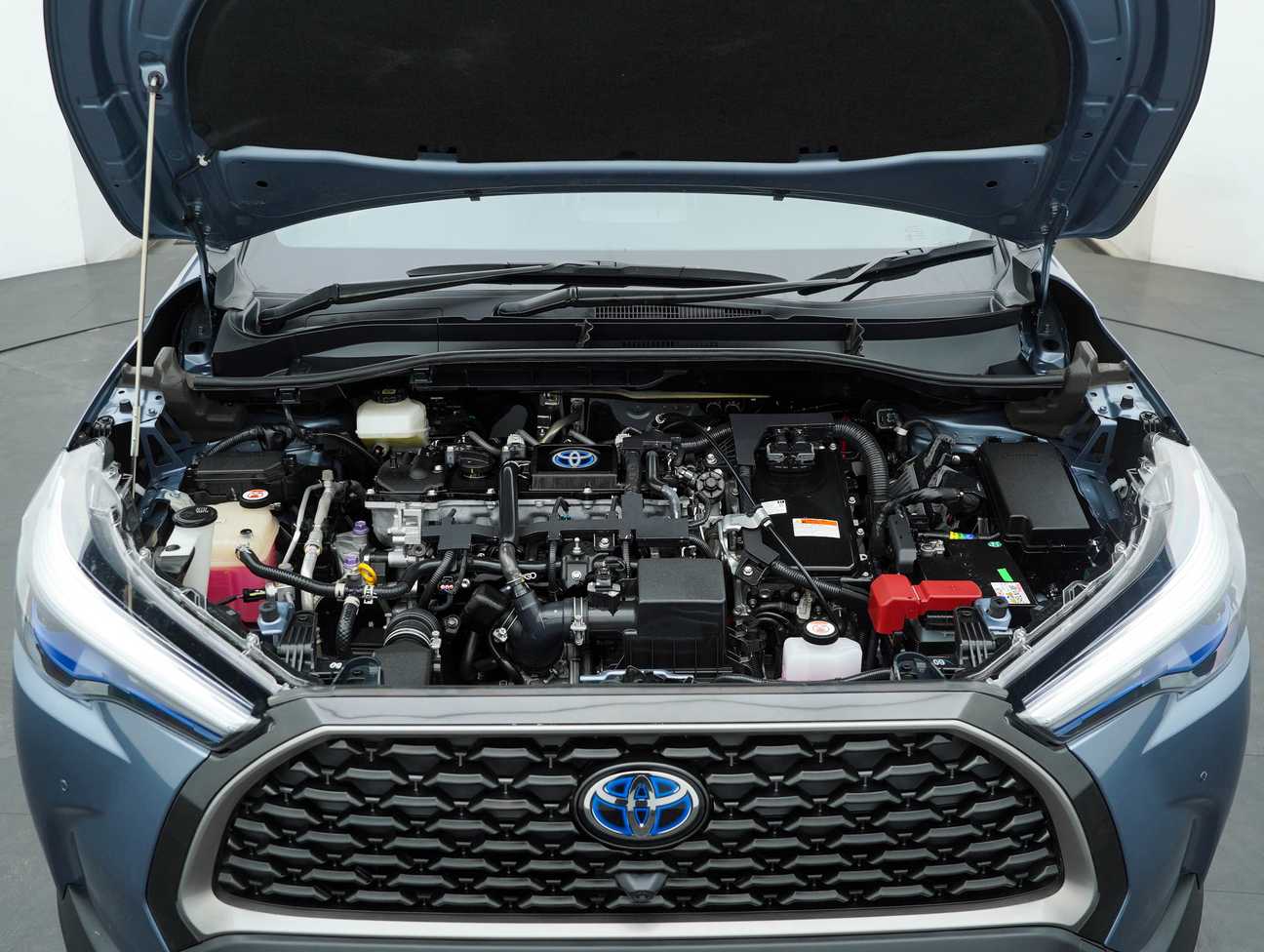 used 2023 Toyota Corolla Cross Hybrid 1.8