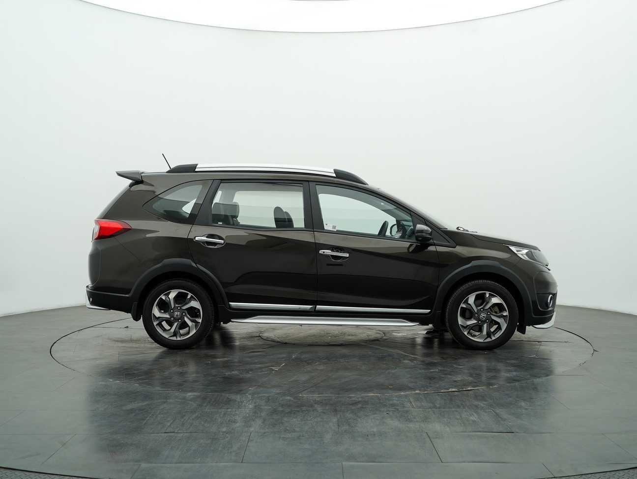 used 2017 Honda BR-V V 1.5