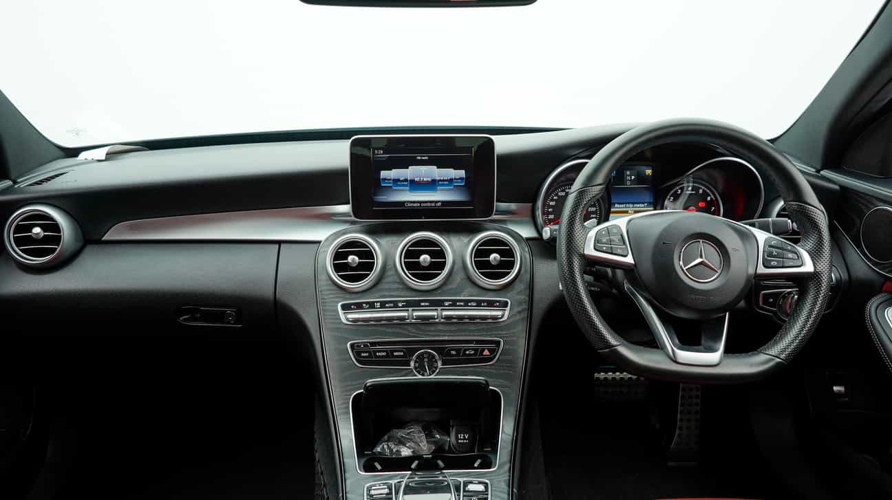 terpakai 2018 Mercedes-Benz C 200 2.0