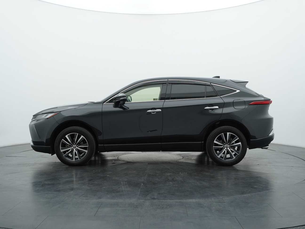 terpakai 2021 Toyota Harrier  2.0