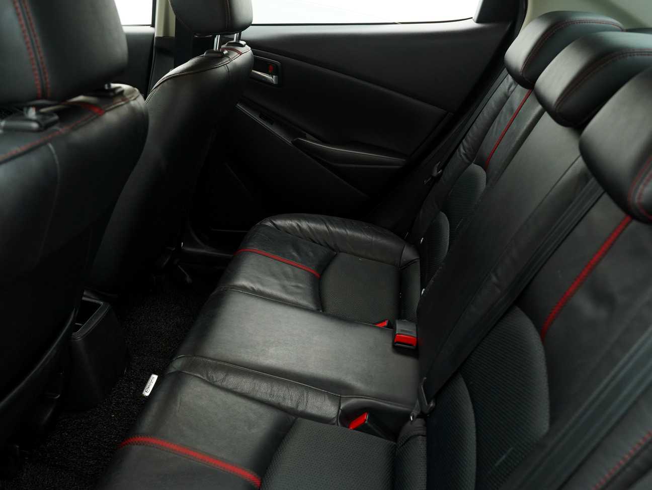 terpakai 2016 Mazda 2 SKYACTIV-G (LED Headlight with DRL) 1.5