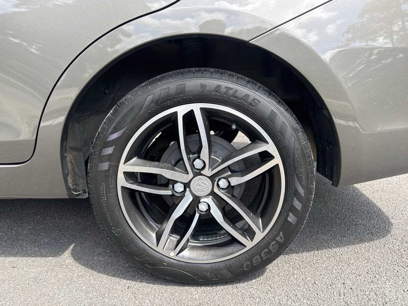 terpakai 2022 Proton Saga Premium 1.3