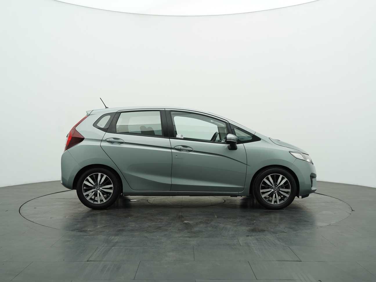 used 2016 Honda Jazz V 1.5