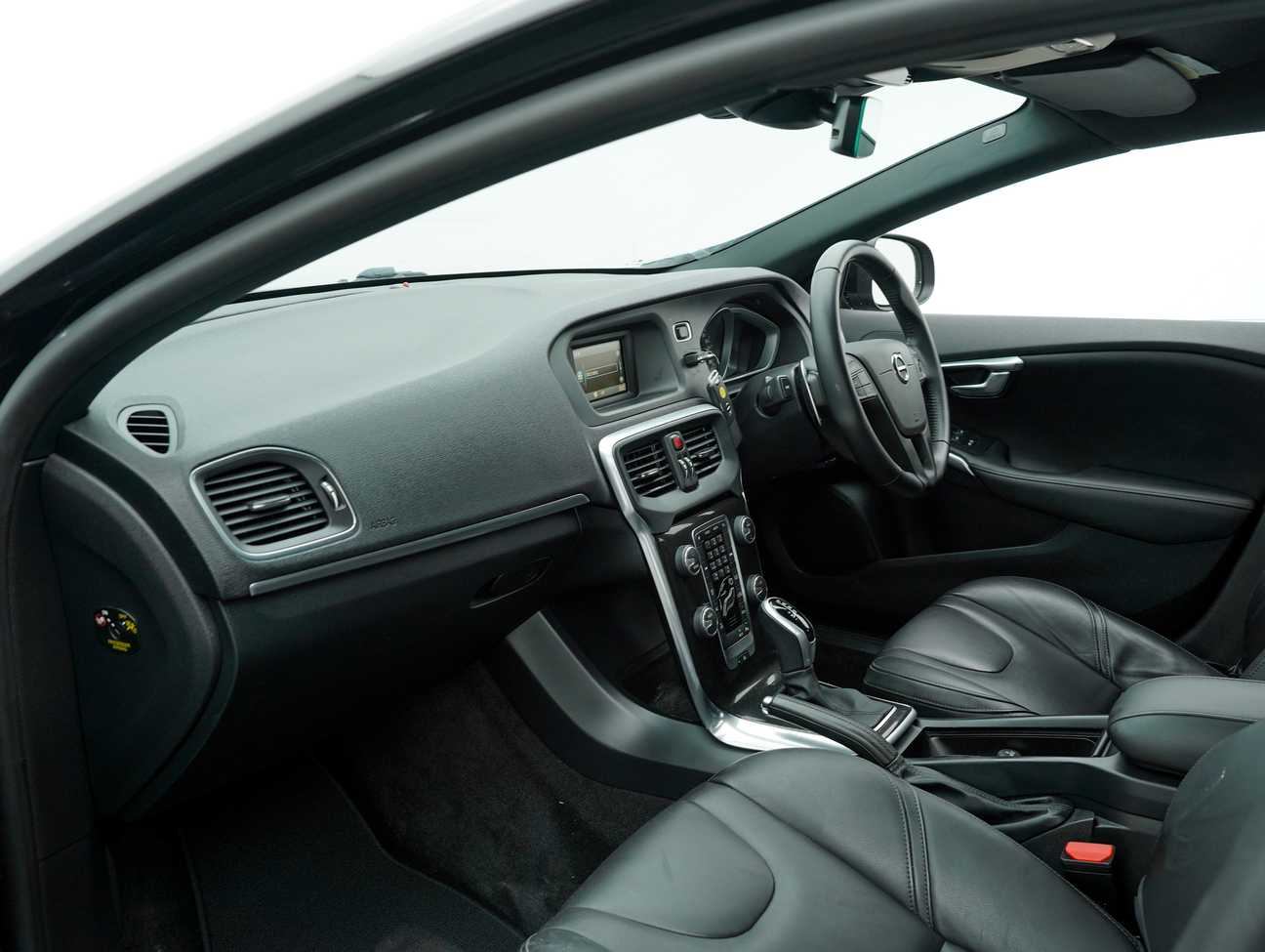 used 2018 Volvo V40 T4 2.0