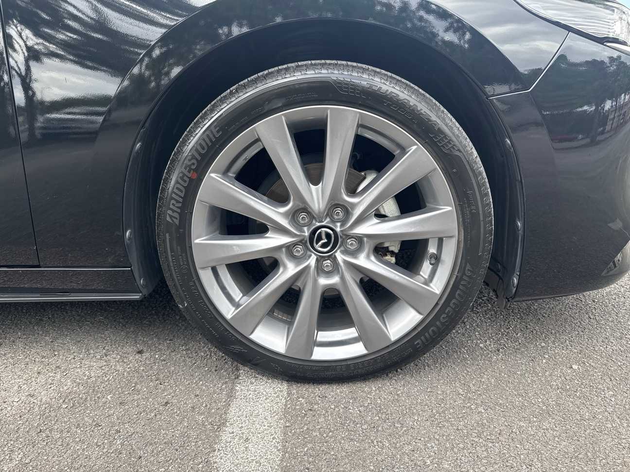 terpakai 2023 Mazda 3 SKYACTIV-G High Plus 2.0