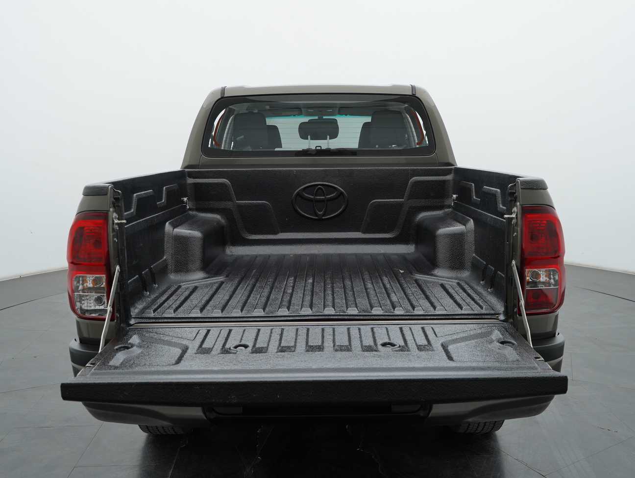 used 2021 Toyota Hilux E Dual Cab 2.4