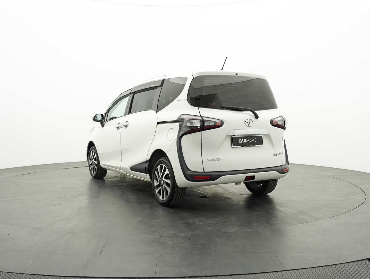 used 2018 Toyota Sienta V 1.5