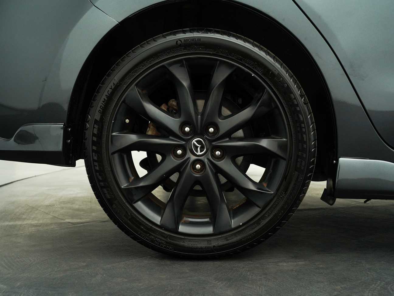 terpakai 2015 Mazda 3 SKYACTIV-G High 2.0