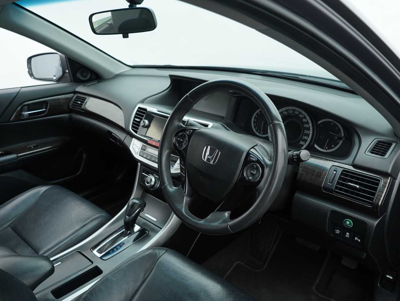 used 2014 Honda Accord VTi-L 2.0