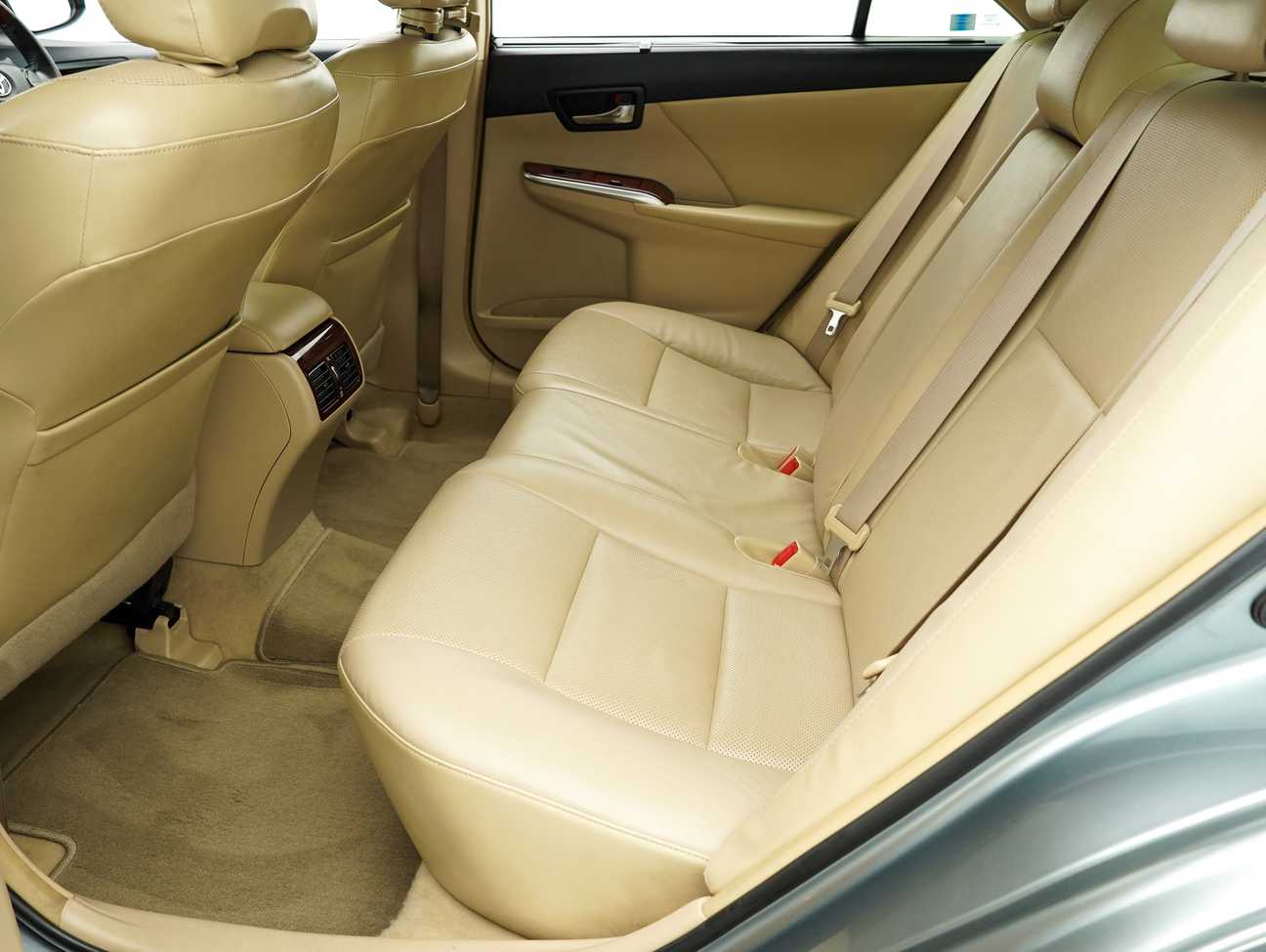 used 2012 Toyota Camry V 2.5