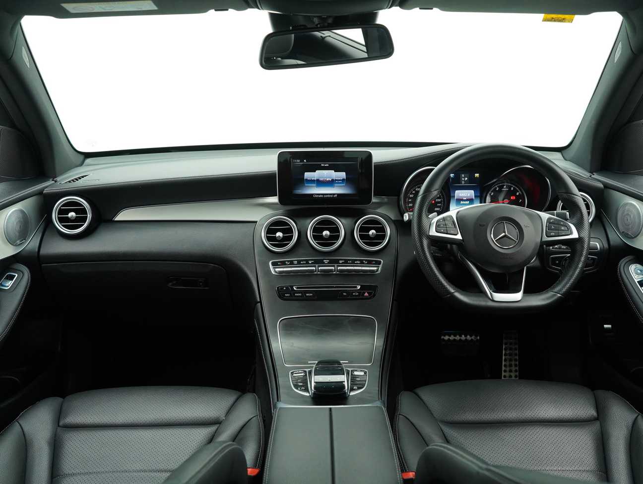 used 2019 Mercedes-Benz GLC250 4MATIC AMG Line 2.0