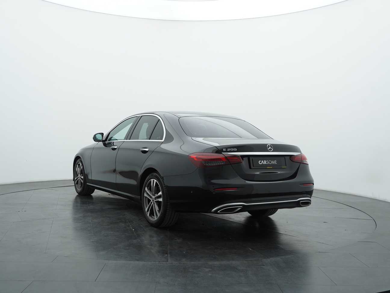 used 2023 Mercedes-Benz E200 Avantgarde 2.0