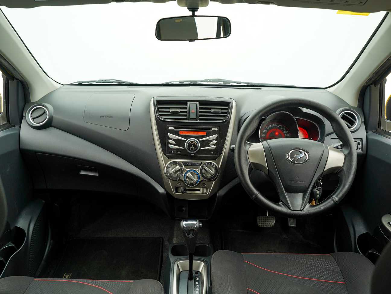 terpakai 2015 Perodua AXIA SE 1.0