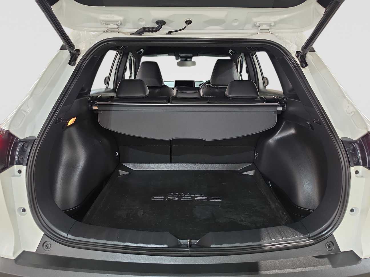 used 2022 Toyota Corolla Cross V 1.8