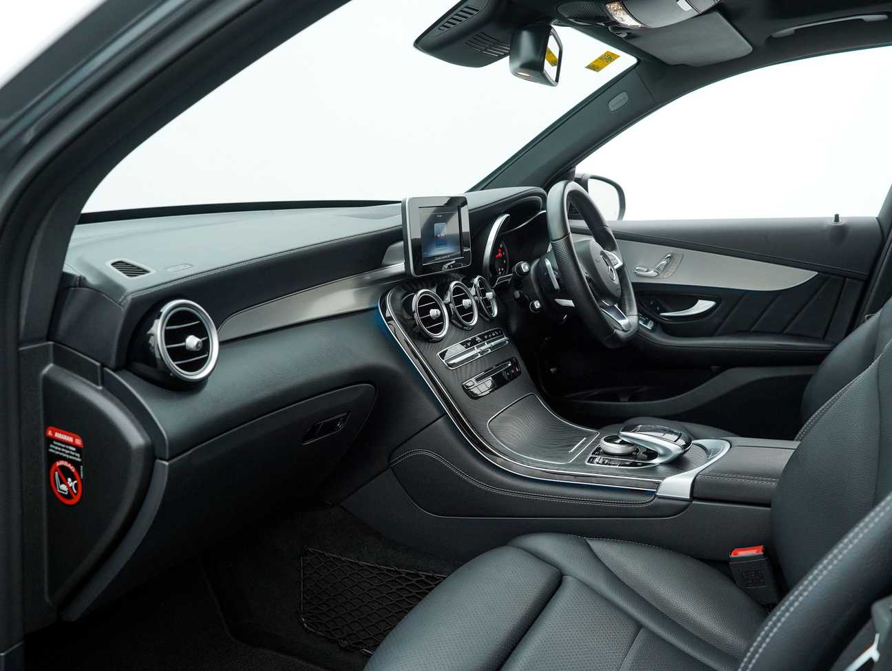 terpakai 2019 Mercedes-Benz GLC250 4MATIC AMG Line 2.0