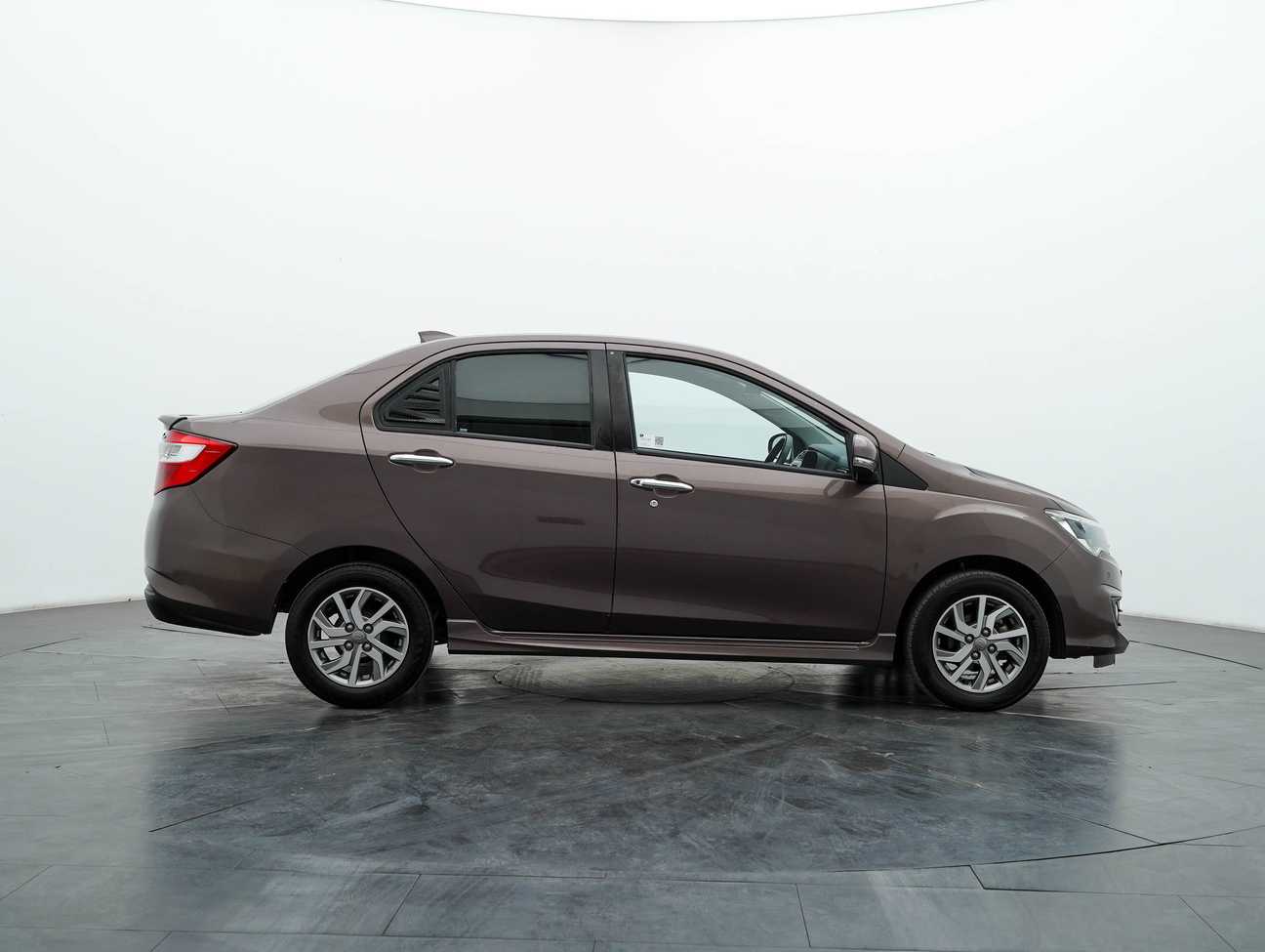 terpakai 2019 Perodua Bezza Advance 1.3