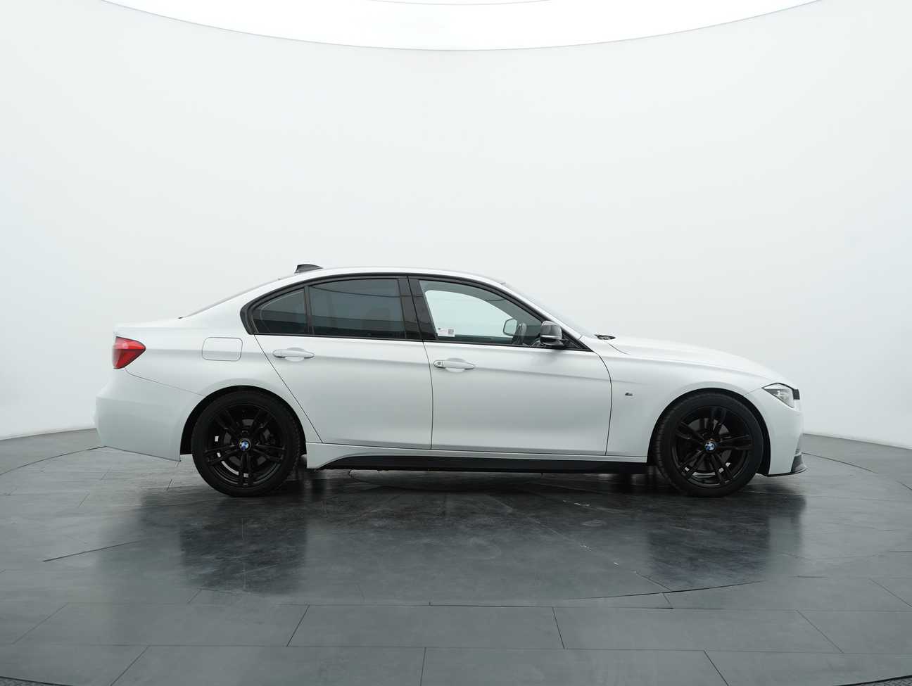 used 2015 BMW 330i M Sport 2.0