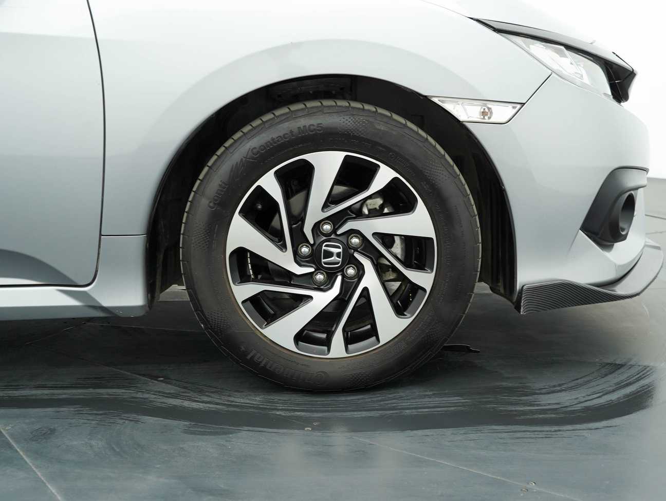 terpakai 2018 Honda CIVIC I-VTEC 1.8