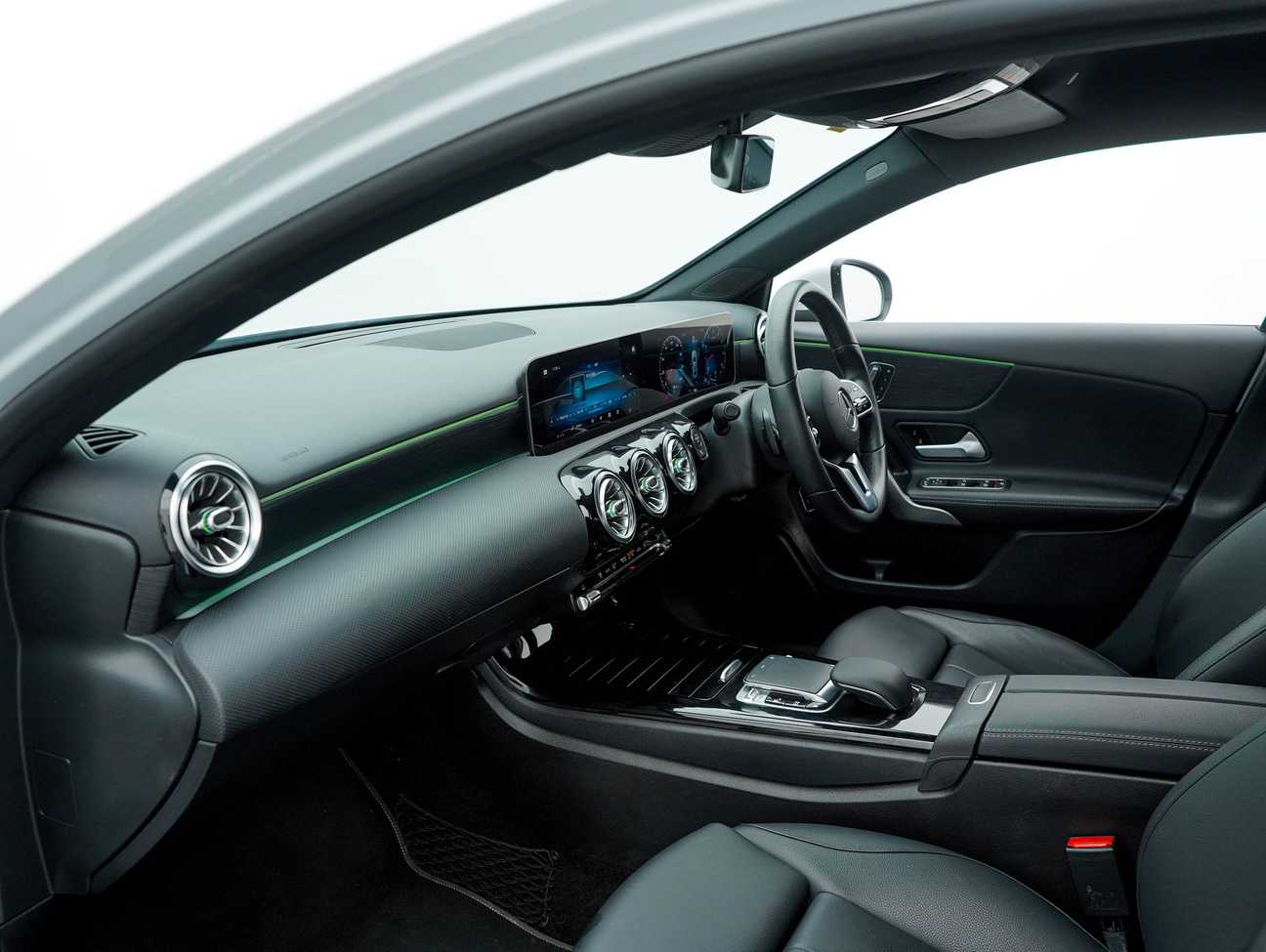 terpakai 2019 Mercedes-Benz A200 Progressive Line 1.3