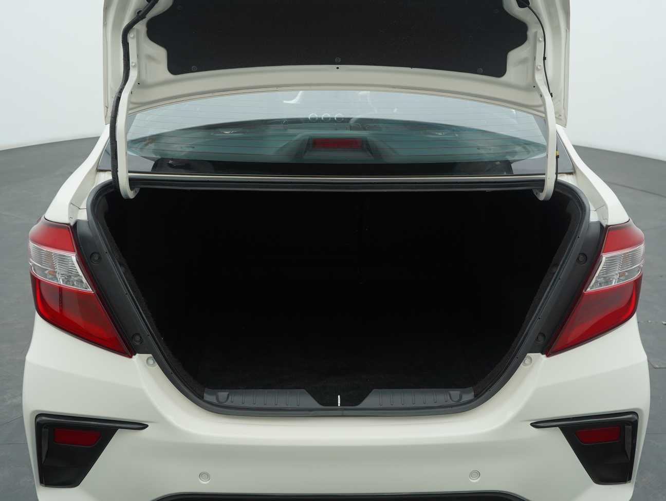 terpakai 2020 Perodua Bezza Advance 1.3