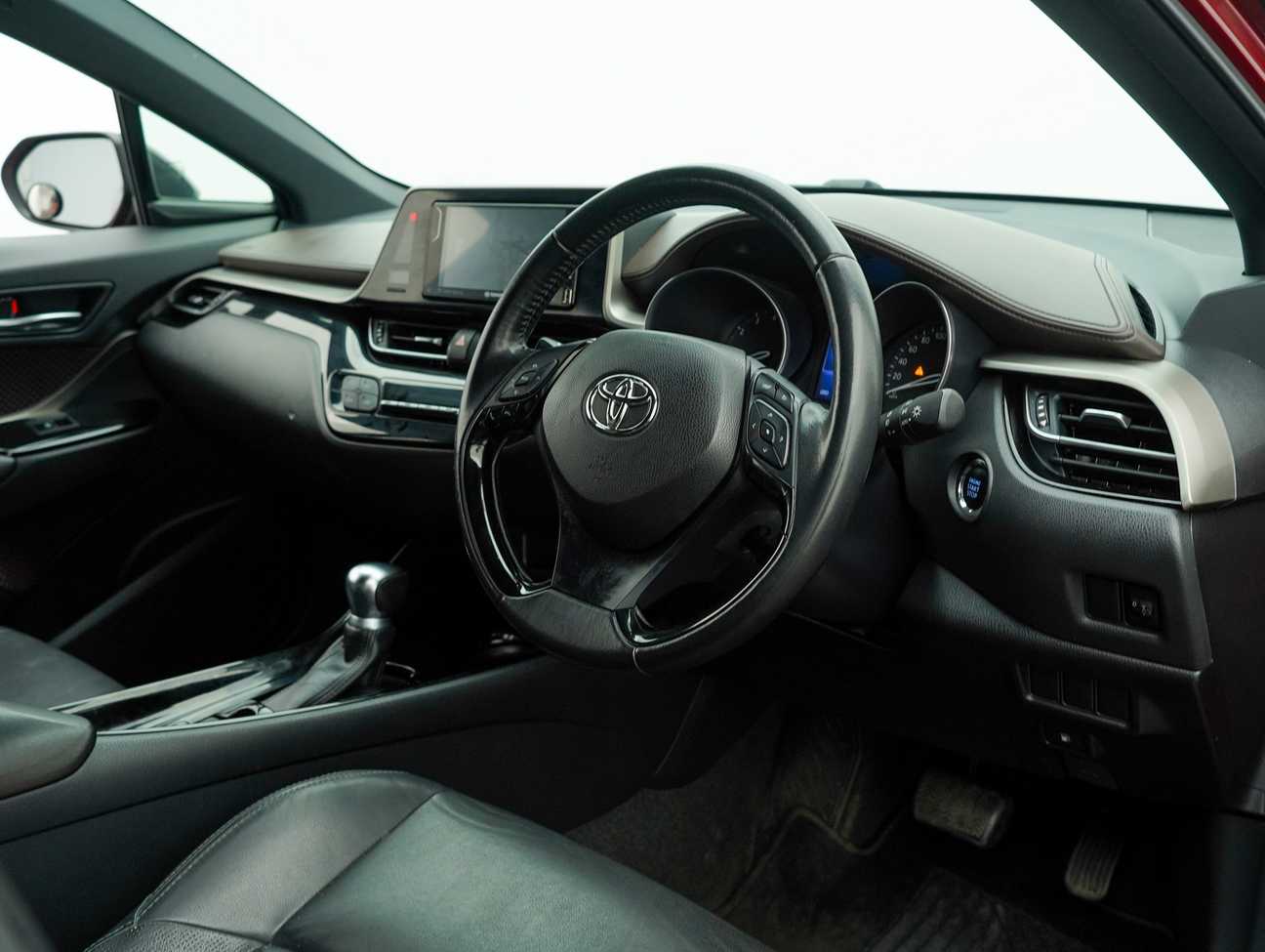 used 2018 Toyota C-HR  1.8