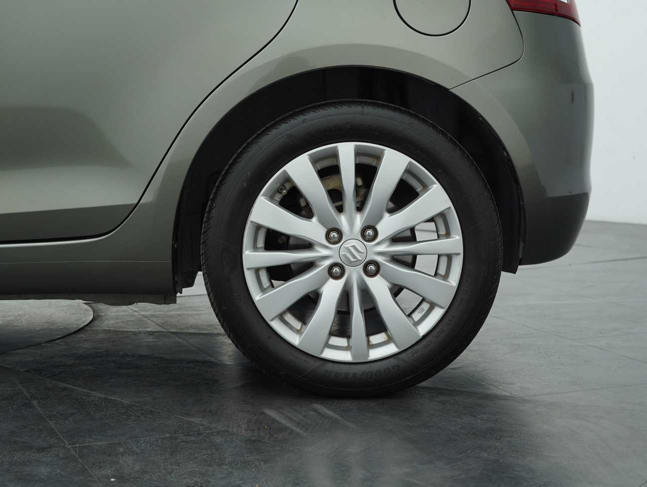 used 2015 Suzuki Swift GLX 1.4