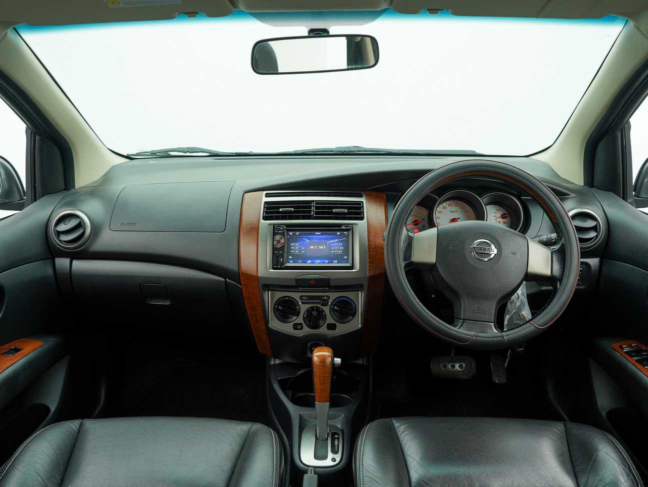 used 2013 Nissan Grand Livina Autech 1.8