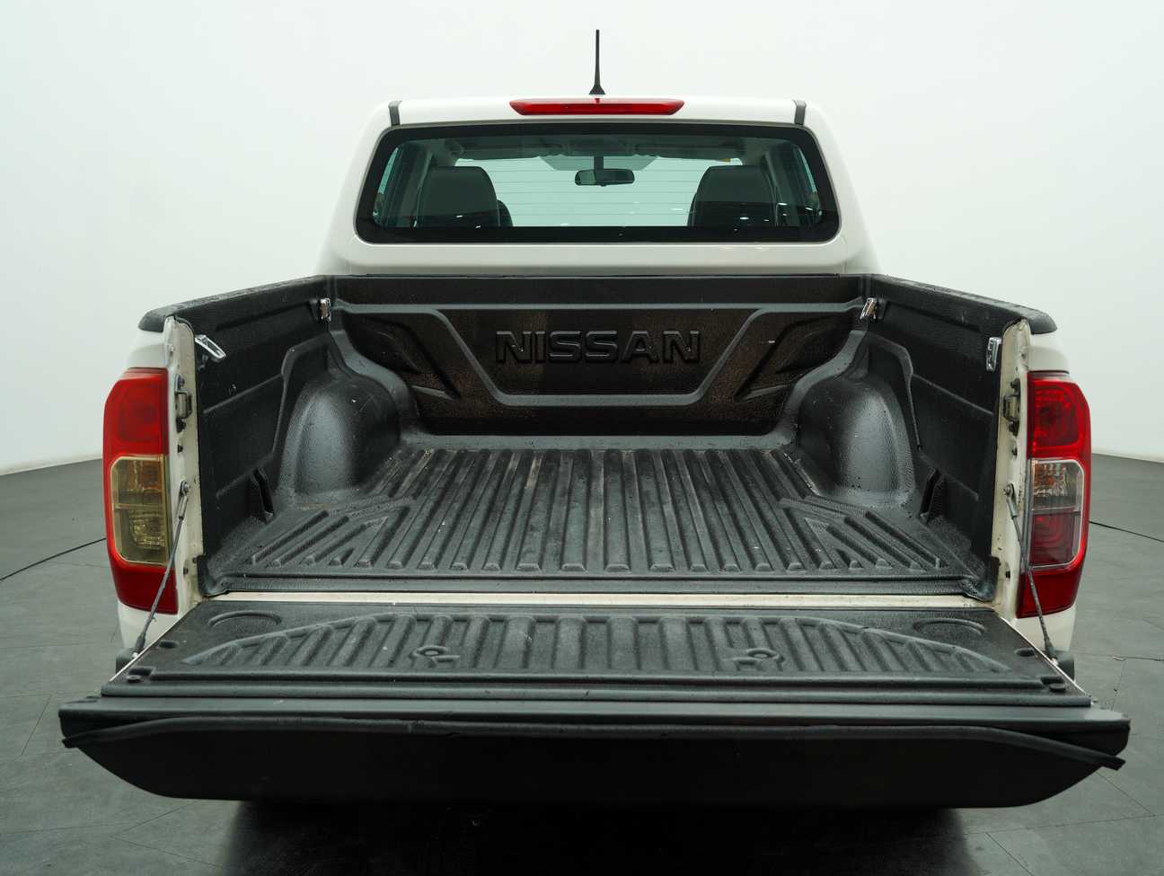 terpakai 2017 Nissan Navara NP300 V Dual Cab 2.5