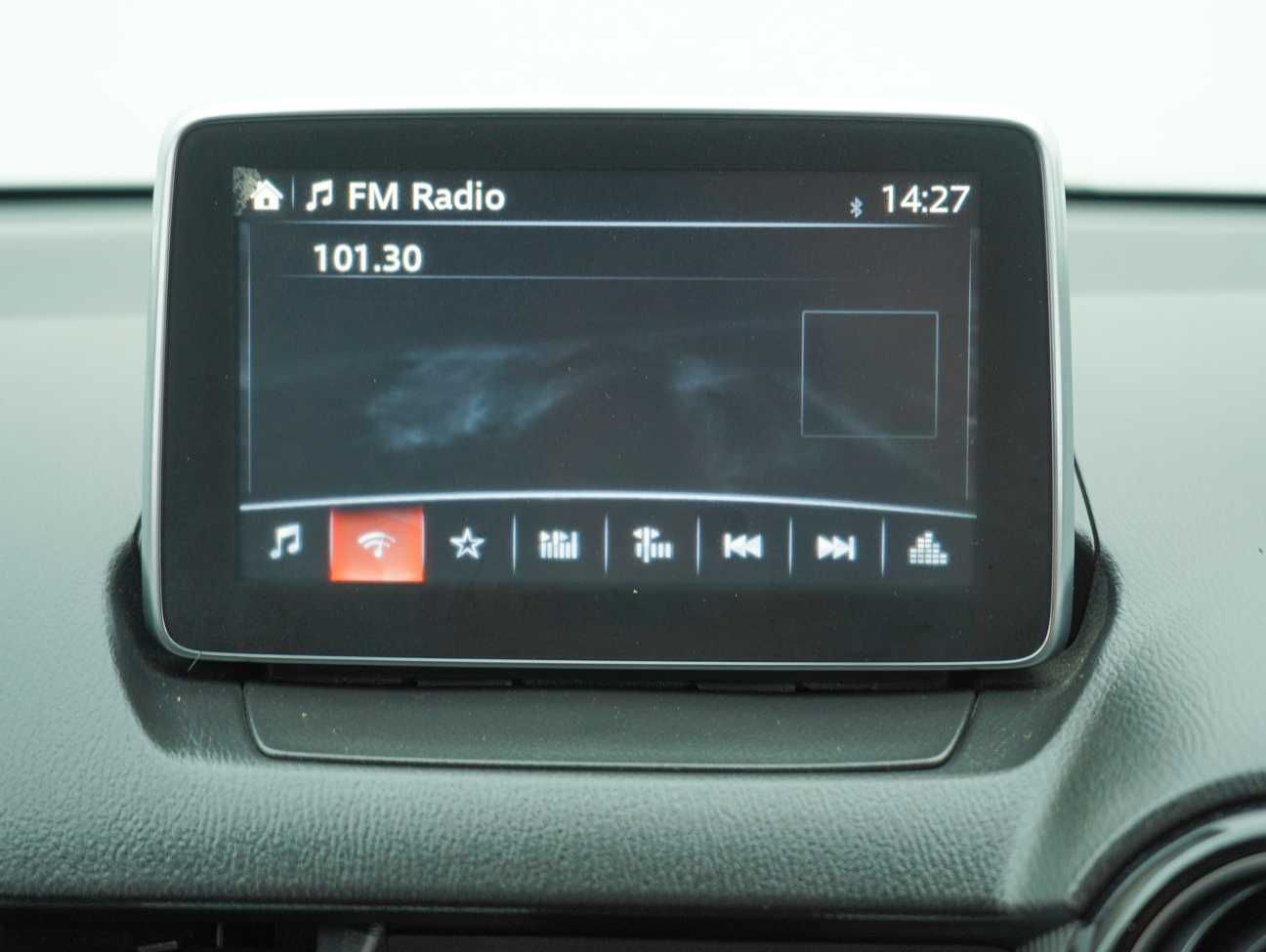 terpakai 2015 Mazda 2 SKYACTIV-G 1.5