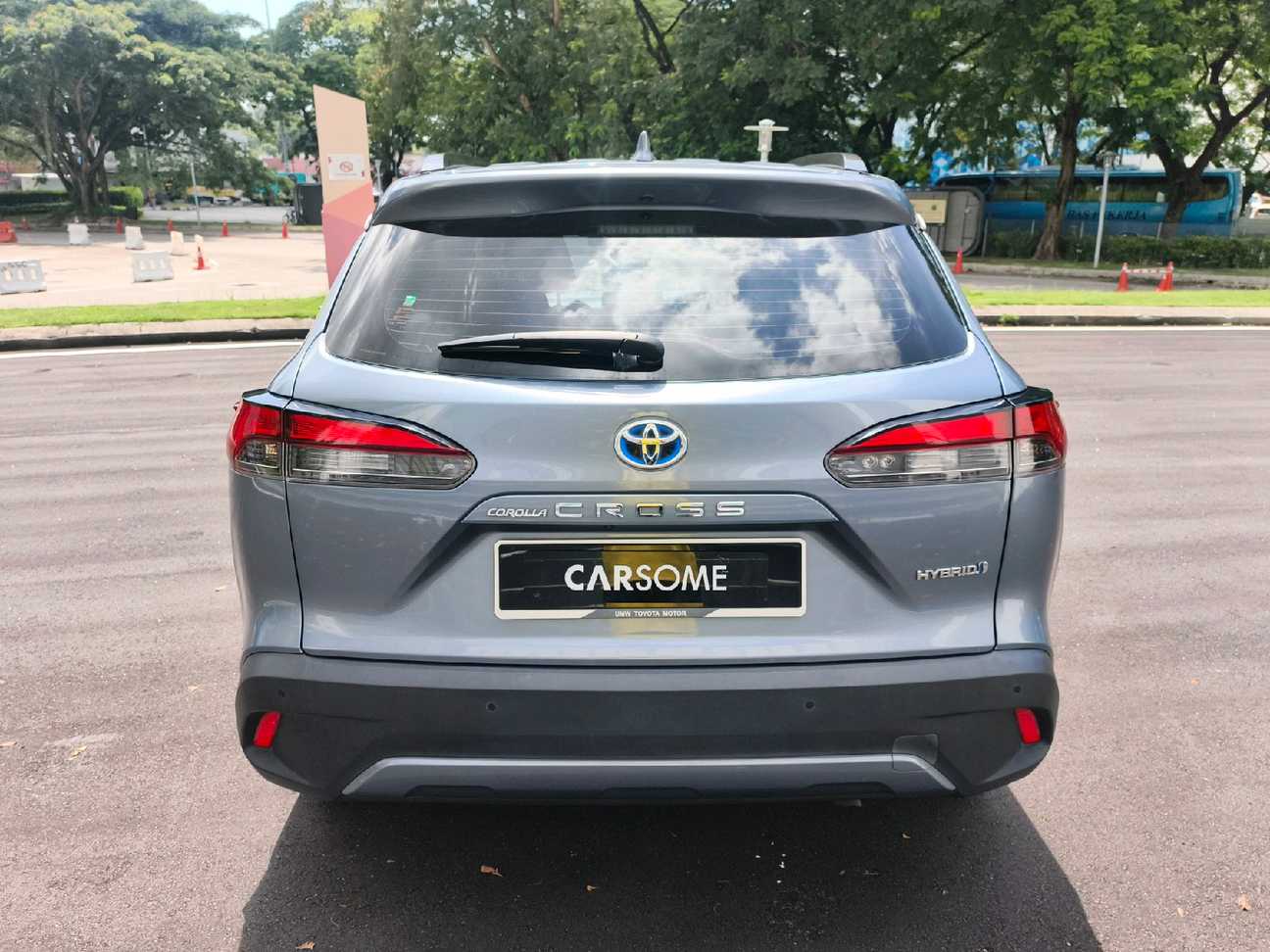 terpakai 2022 Toyota Corolla Cross Hybrid 1.8