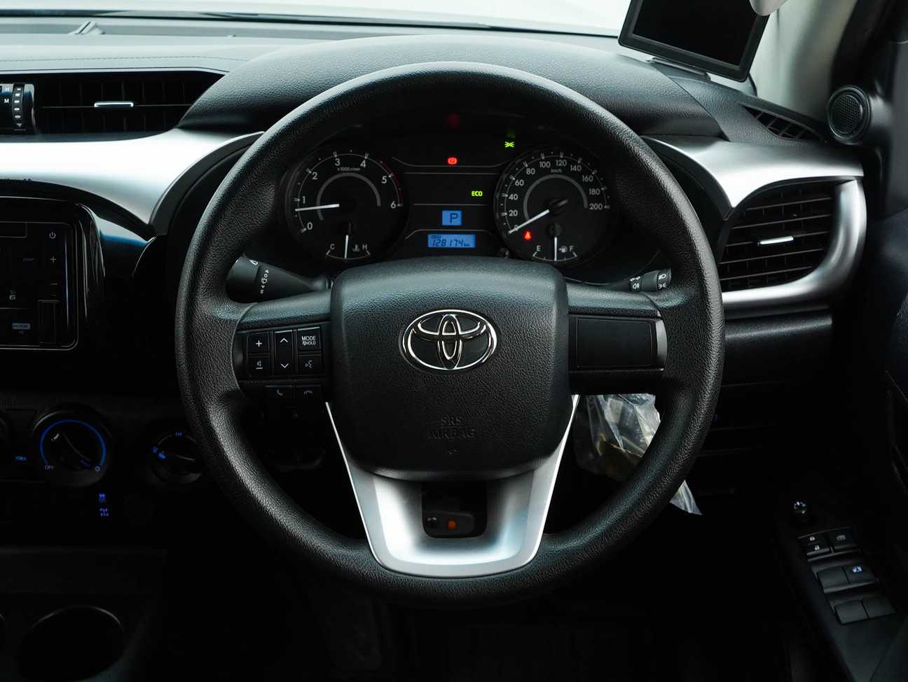 terpakai 2021 Toyota Hilux E Dual Cab 2.4