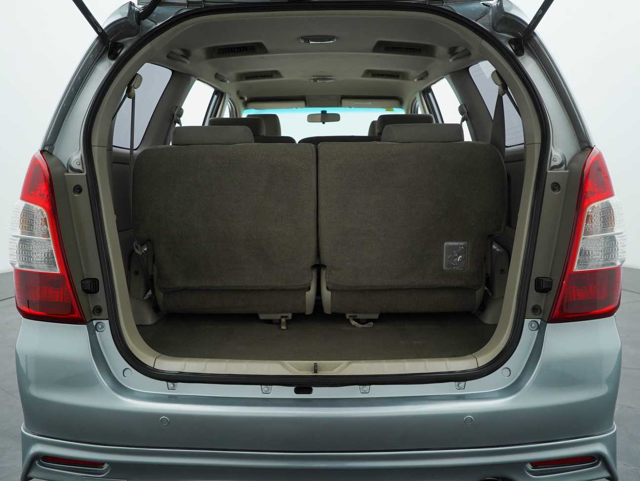 used 2012 Toyota Innova G 2.0