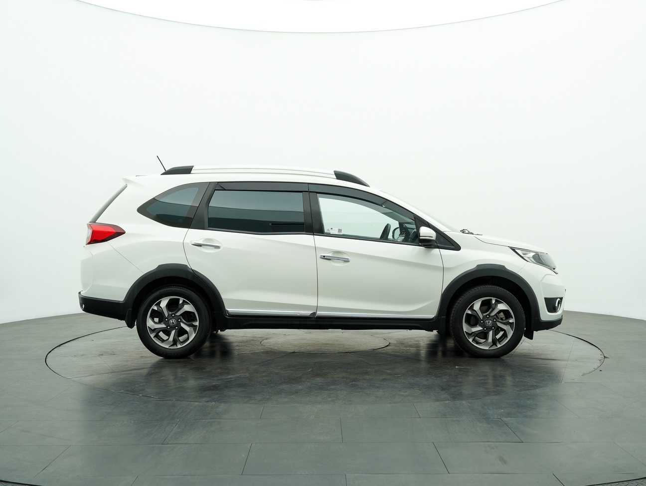 used 2018 Honda BR-V V 1.5