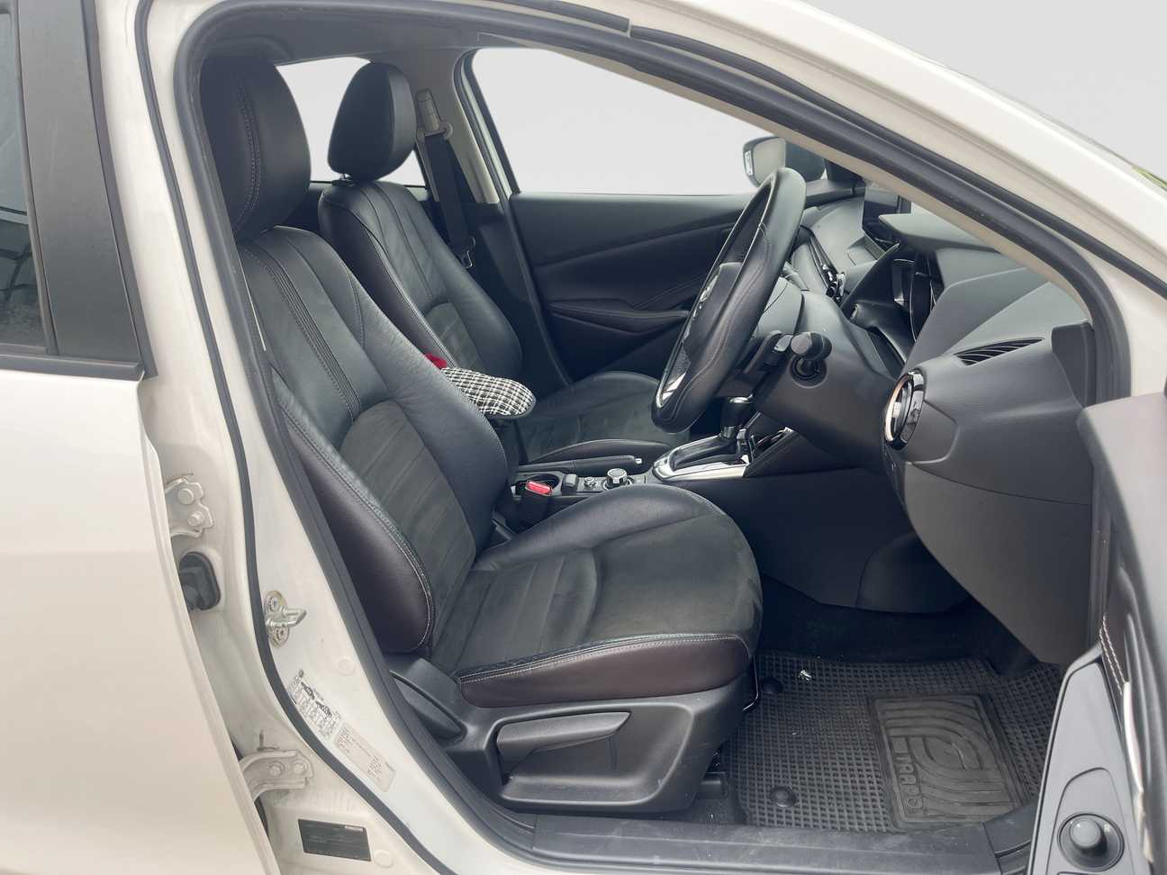 terpakai 2017 Mazda 2 SKYACTIV-G (Halogen Headlight) 1.5
