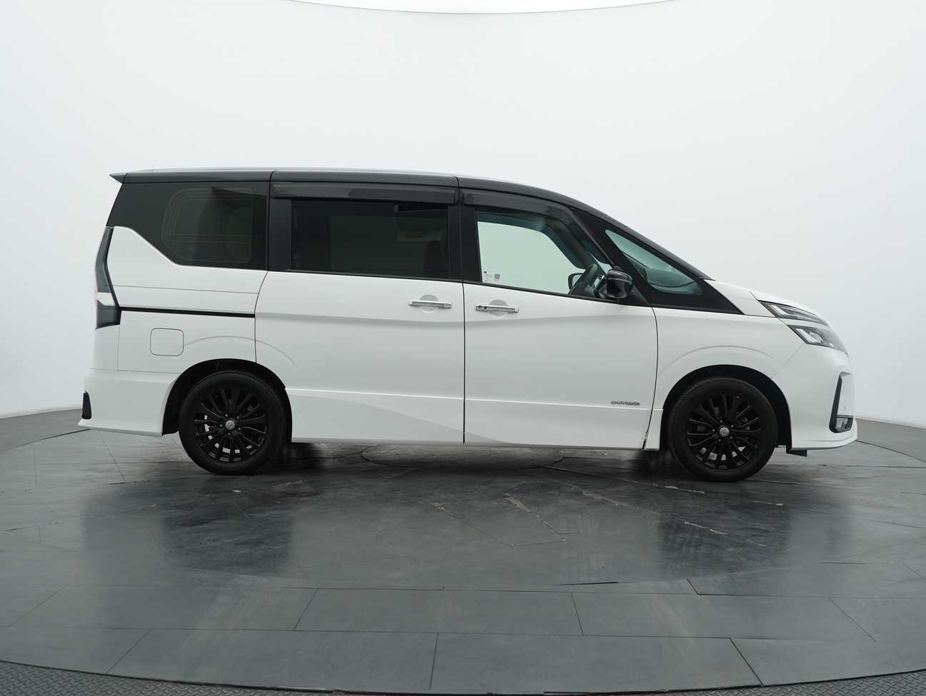 used 2022 Nissan Serena S-Hybrid High-Way Star 2.0