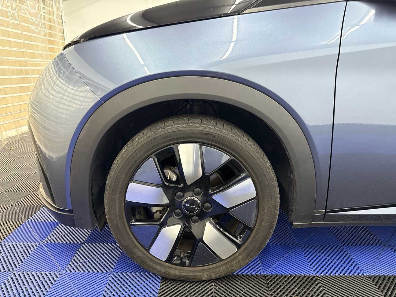 terpakai 2023 BYD Dolphin Premium 