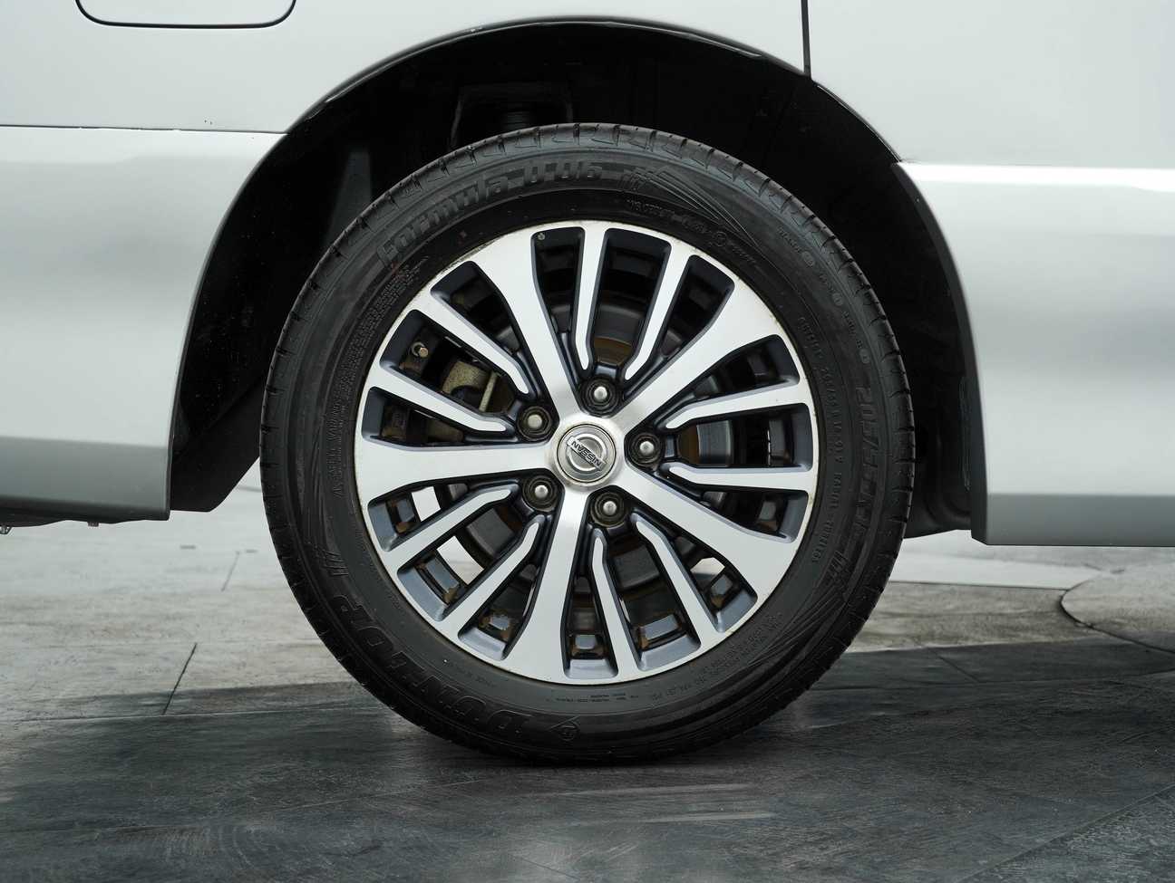 terpakai 2017 Nissan Serena S-Hybrid High-Way Star Premium 2.0